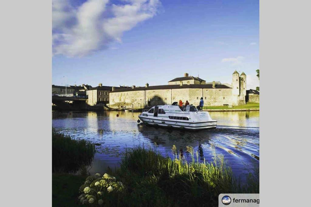 Swallow Lane, Enniskillen, Co Fermanagh, 5* Chic Villa Luaran gambar
